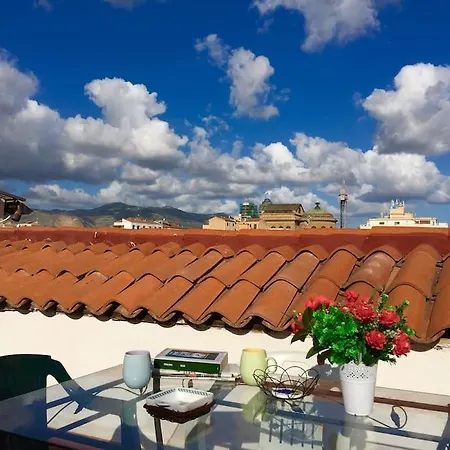 Fraleporte - Maqueda's Terrace Apartment